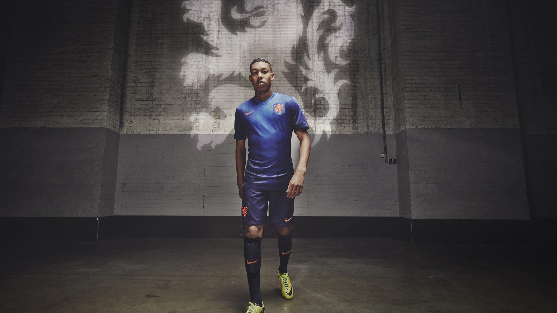 比赛日,为了胜利,继续战斗—荣耀之师鏖战晋级,坚韧精神点燃赛场